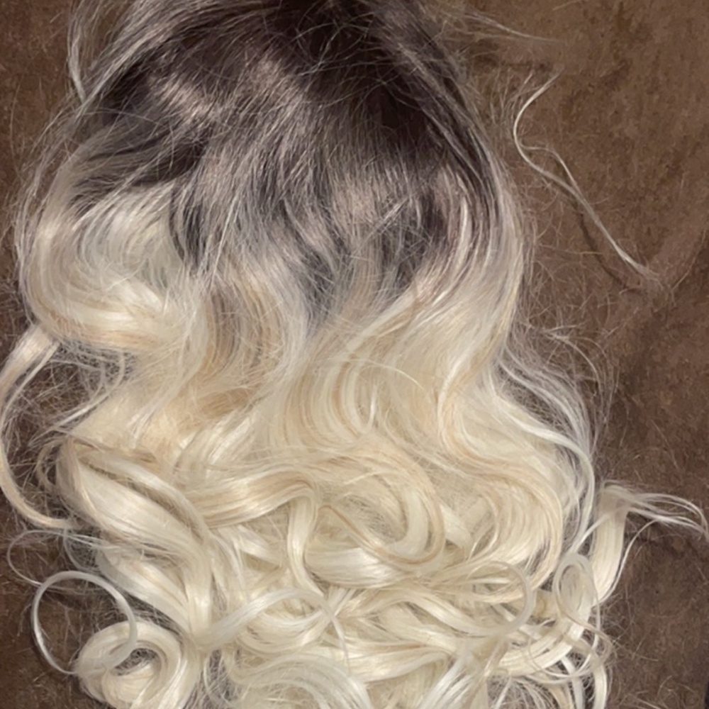 NEW Blonde wig